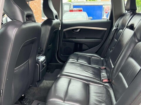 Volvo V70 2.0 V70 SE D3 Auto 5dr 33