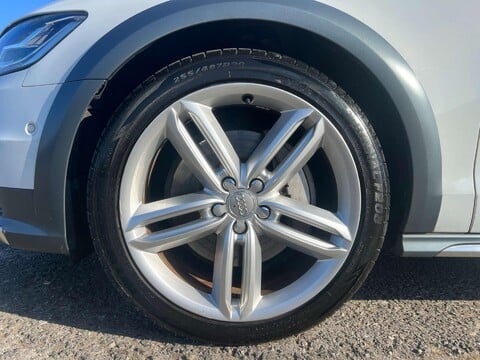 Audi A6 Allroad 3.0 TFSI V6 Estate 5dr Petrol S Tronic quattro Euro 5 (s/s) (310 ps) 52