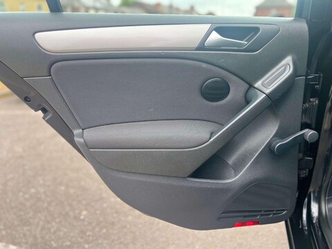Volkswagen Golf 1.2 Golf S TSI 5dr 29