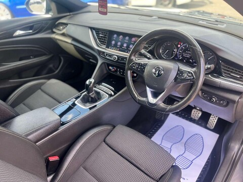Vauxhall Insignia 1.5 Insignia SRi VX-Line Nav T 5dr 4