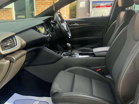 Vauxhall Insignia 1.5 Insignia SRi VX-Line Nav T 5dr 17