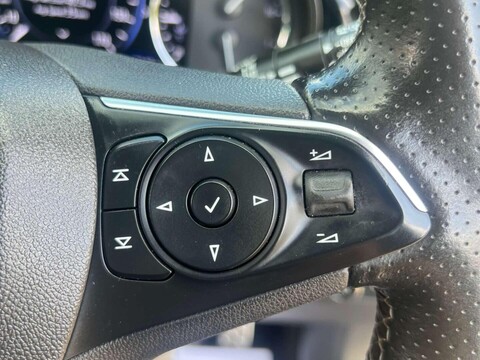 Vauxhall Insignia 1.5 Insignia SRi VX-Line Nav T 5dr 36