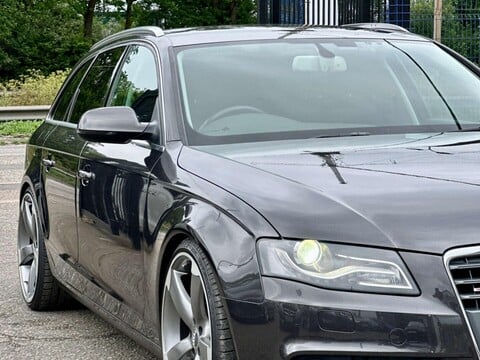 Audi A4 2.0 TFSI Executive SE S Tronic quattro 9