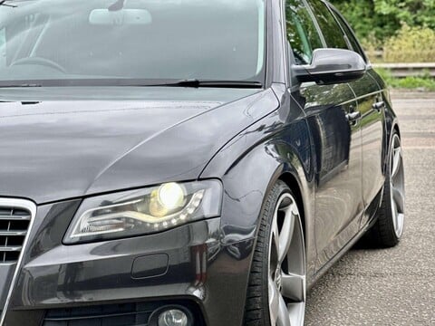 Audi A4 2.0 TFSI Executive SE S Tronic quattro 8
