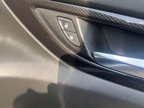 Vauxhall Insignia 1.5 Insignia SRi VX-Line Nav T 5dr 30