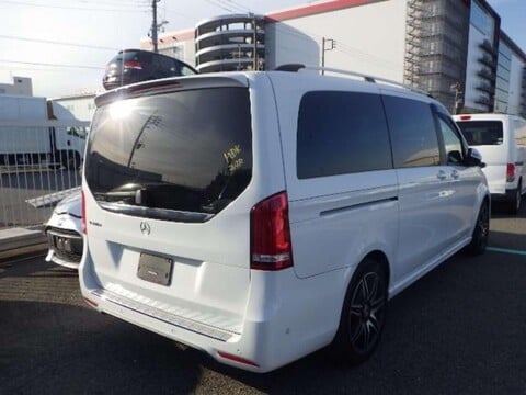 Mercedes-Benz V Class 2.2 V220d AMG Line MPV 5dr Diesel G-Tronic+ Euro 6 (s/s) 7 Seat (163 ps) 3