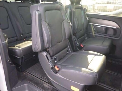 Mercedes-Benz V Class 2.2 V220d AMG Line MPV 5dr Diesel G-Tronic+ Euro 6 (s/s) 7 Seat (163 ps) 5