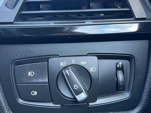 BMW 3 Series 320i M Sport Saloon 4dr Petrol Auto xDrive Euro 5 (s/s) (184 ps) 41