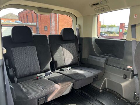 Mitsubishi Delica Roadest 76