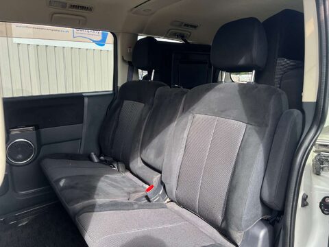 Mitsubishi Delica Roadest 79