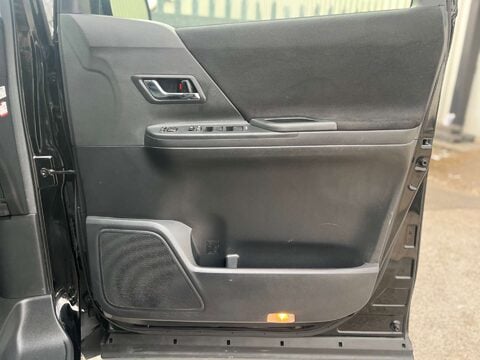 Toyota Vellfire 2.4 ULEZ AUTO+8 SEATS+WARRANTY+QUAD EXHAUST 43