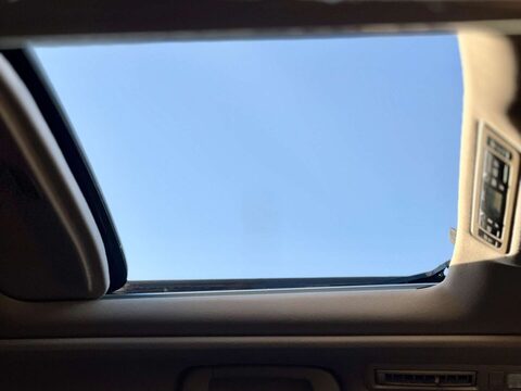 Toyota Vellfire V6 Royal Lounge Sunroof 16