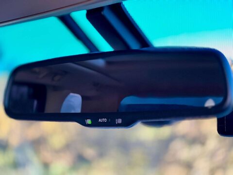 Toyota Vellfire V6 Royal Lounge Sunroof 70