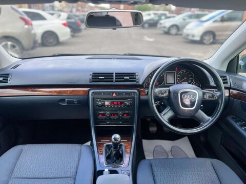Audi A4 2.0 SE 4dr 10