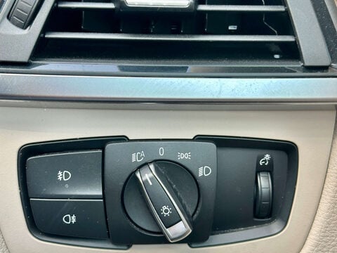 BMW 3 Series 320i LUXURY GT Auto 41