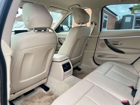 BMW 3 Series 320i LUXURY GT Auto 34