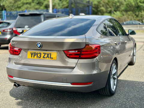 BMW 3 Series 320i LUXURY GT Auto 32