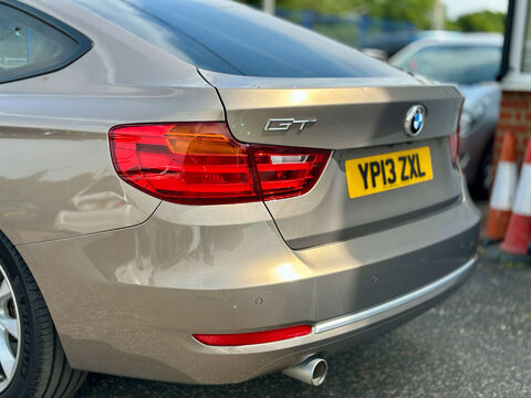 BMW 3 Series 320i LUXURY GT Auto 35