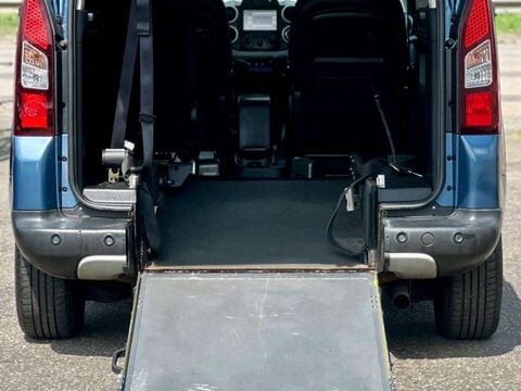 Citroen Berlingo Multispace 1.6 Berlingo Multispace XTR Blue HDi Semi-Auto 5dr 7