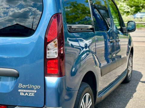 Citroen Berlingo Multispace 1.6 Berlingo Multispace XTR Blue HDi Semi-Auto 5dr 35