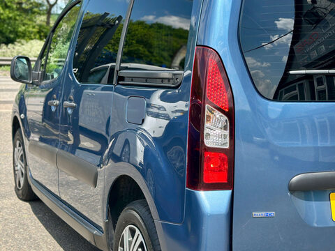 Citroen Berlingo Multispace 1.6 Berlingo Multispace XTR Blue HDi Semi-Auto 5dr 32