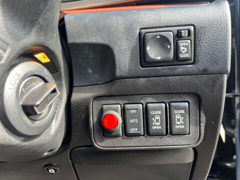 Nissan Elgrand 3.5+HIGHWAY STAR+GRADE 4+WARRANTED MILES 27