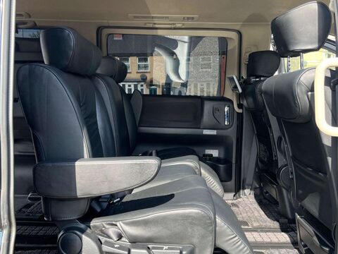 Nissan Elgrand 3.5+HIGHWAY STAR+GRADE 4+WARRANTED MILES 56