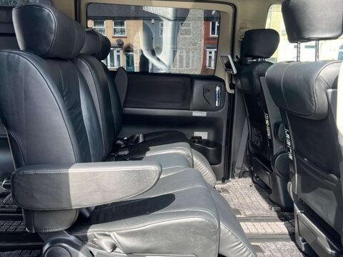 Nissan Elgrand 3.5+HIGHWAY STAR+GRADE 4+WARRANTED MILES 58