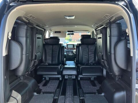 Nissan Elgrand 3.5+HIGHWAY STAR+GRADE 4+WARRANTED MILES 53