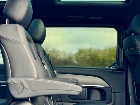 Mercedes-Benz V Class 2.2 V220d AMG Line MPV 5dr Diesel G-Tronic+ Euro 6 (s/s) 7 Seat (163 ps) 18