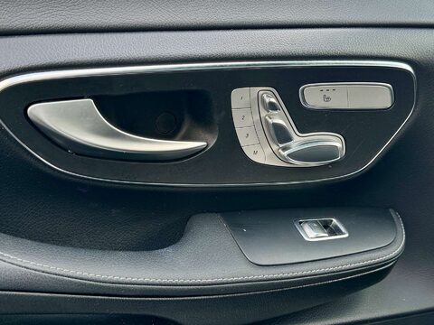 Mercedes-Benz V Class 2.2 V220d AMG Line MPV 5dr Diesel G-Tronic+ Euro 6 (s/s) 7 Seat (163 ps) 68