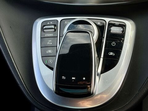 Mercedes-Benz V Class 2.2 V220d AMG Line MPV 5dr Diesel G-Tronic+ Euro 6 (s/s) 7 Seat (163 ps) 15