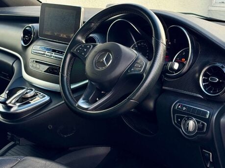 Mercedes-Benz V Class 2.2 V220d AMG Line MPV 5dr Diesel G-Tronic+ Euro 6 (s/s) 7 Seat (163 ps) 4