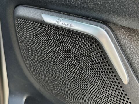 Mercedes-Benz V Class 2.2 V220d AMG Line MPV 5dr Diesel G-Tronic+ Euro 6 (s/s) 7 Seat (163 ps) 71