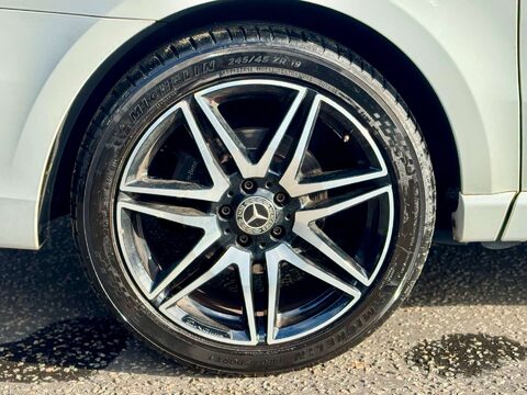 Mercedes-Benz V Class 2.2 V220d AMG Line MPV 5dr Diesel G-Tronic+ Euro 6 (s/s) 7 Seat (163 ps) 99