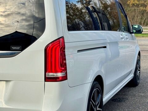 Mercedes-Benz V Class 2.2 V220d AMG Line MPV 5dr Diesel G-Tronic+ Euro 6 (s/s) 7 Seat (163 ps) 39