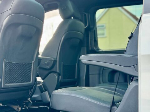 Mercedes-Benz V Class 2.2 V220d AMG Line MPV 5dr Diesel G-Tronic+ Euro 6 (s/s) 7 Seat (163 ps) 74