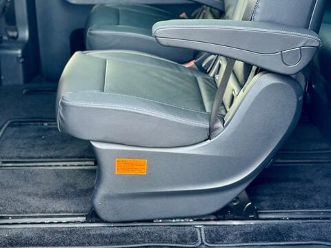 Mercedes-Benz V Class 2.2 V220d AMG Line MPV 5dr Diesel G-Tronic+ Euro 6 (s/s) 7 Seat (163 ps) 73