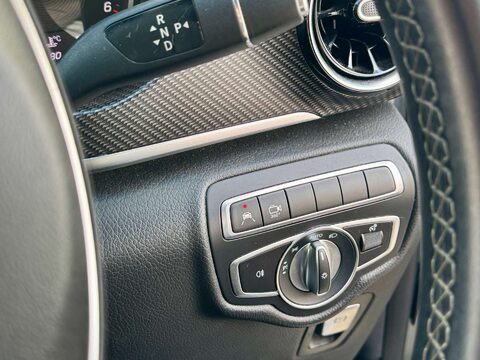 Mercedes-Benz V Class 2.2 V220d AMG Line MPV 5dr Diesel G-Tronic+ Euro 6 (s/s) 7 Seat (163 ps) 65