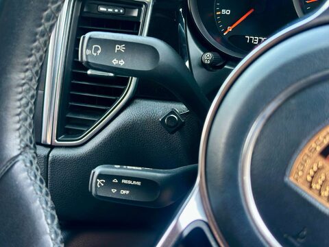 Porsche Macan 2.0T SUV 5dr Petrol PDK 4WD Euro 6 (s/s) (252 ps) 43