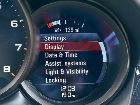 Porsche Macan 2.0T SUV 5dr Petrol PDK 4WD Euro 6 (s/s) (252 ps) 45