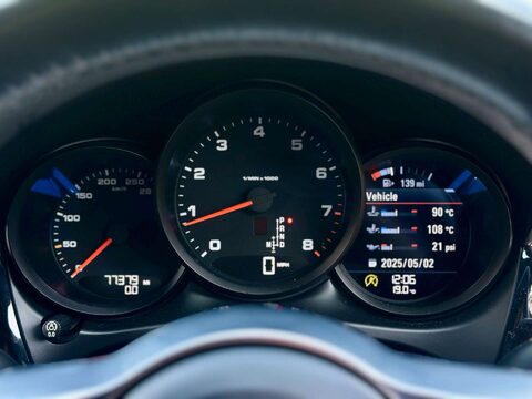 Porsche Macan 2.0T SUV 5dr Petrol PDK 4WD Euro 6 (s/s) (252 ps) 42