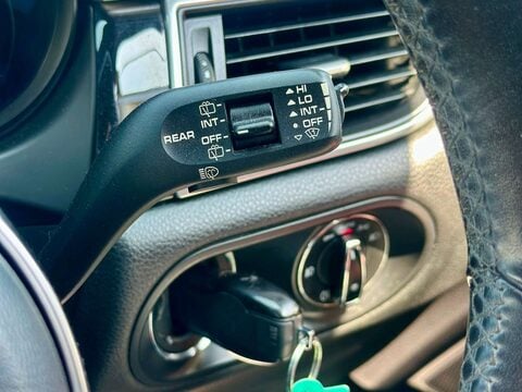 Porsche Macan 2.0T SUV 5dr Petrol PDK 4WD Euro 6 (s/s) (252 ps) 53