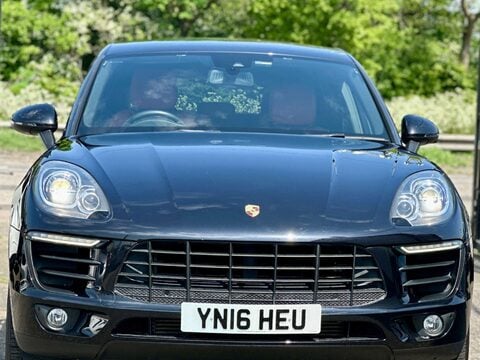 Porsche Macan 2.0T SUV 5dr Petrol PDK 4WD Euro 6 (s/s) (252 ps) 32