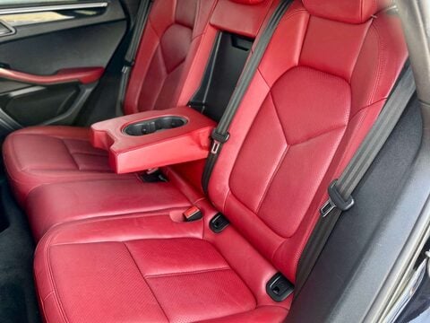 Porsche Macan 2.0T SUV 5dr Petrol PDK 4WD Euro 6 (s/s) (252 ps) 19