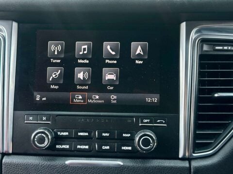 Porsche Macan 2.0T SUV 5dr Petrol PDK 4WD Euro 6 (s/s) (252 ps) 16