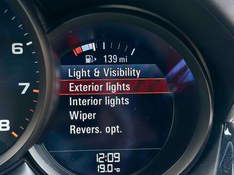 Porsche Macan 2.0T SUV 5dr Petrol PDK 4WD Euro 6 (s/s) (252 ps) 56