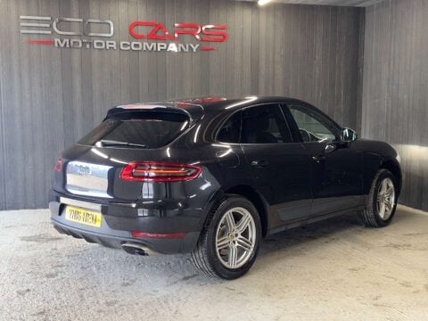 Porsche Macan 2.0T SUV 5dr Petrol PDK 4WD Euro 6 (s/s) (252 ps) 2