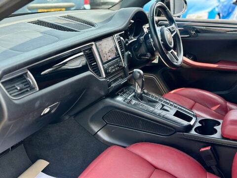 Porsche Macan 2.0T SUV 5dr Petrol PDK 4WD Euro 6 (s/s) (252 ps) 9