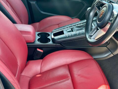 Porsche Macan 2.0T SUV 5dr Petrol PDK 4WD (s/s) (252 ps) 8